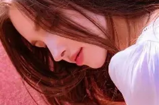 曝知名网红塌房！表面立爱国人设疯狂捞金背地砸6百万移民法国