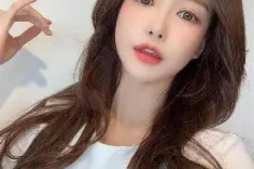 军官给女特务授课竟趁机大发女特务惨了